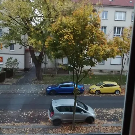 Apartament Haupt Bahnhof Und Nahe, Gunstig Nur Fur Frauen Only Booked For Women *